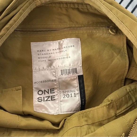 Marc Jacobs Olive Green Shoulder Bag - Picture 3 of 4